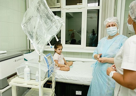 Русфонд передал третий аппарат для диализа ростовским детям