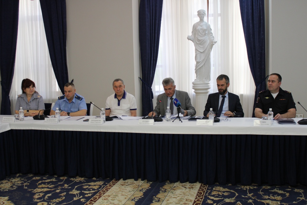 Вручены мандаты новому составу Общественной наблюдательной комиссии Дона