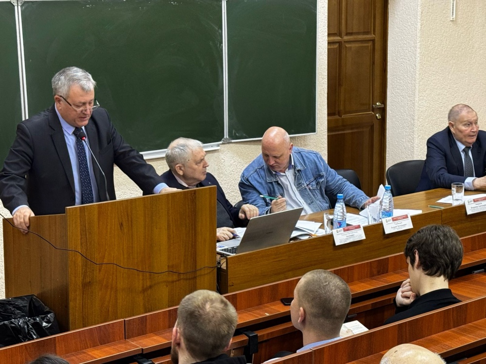 Члены Общественной палаты обсудили актуальные вопросы истории, теории и реформирования местного самоуправления