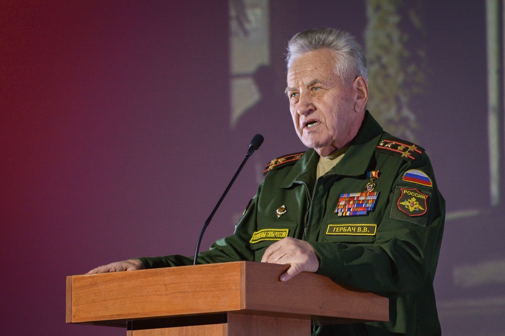 Общественная палата поздравляет с днем рождения!