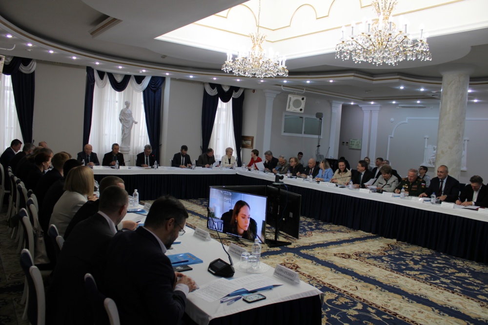 В Общественной палате обсудили реализацию программы «Обучение служением» в Ростовской области