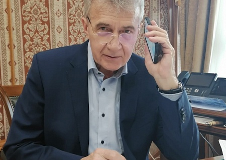 Вячеслав Кущев поздравил председателей общественных палат Луганской и Донецкой народных Республик с признанием их территорий независимыми!