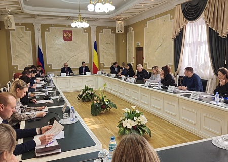 Состоялось совместное заседание круглого стола Общественной палаты Ростовской области и Общественного совета при департаменте потребительского рынка