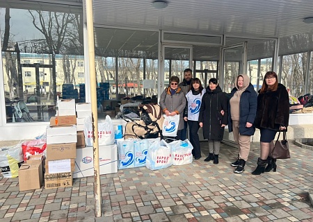 Общественная палата оказала гуманитарную помощь жителям ПВР в Неклиновском районе