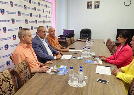 В Общественной палате Ростовской области состоялось заседание комиссии по территориальному развитию, городской среде и инфраструктуре, ЖКХ, экологии, строительству и дорогам