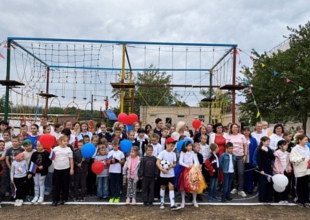 Татьяна Новоселова подарила детям праздник