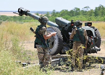 Юрий Слюсарь увеличил выплату военнослужащим, заключившим контракт с Минобороны РФ