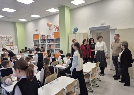 Члены Общественной палаты посетили образовательное учреждение с общественным контролем