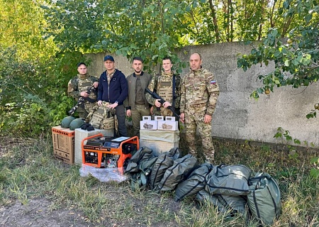 Представители Правительства и Общественной палаты региона доставили гуманитарный груз